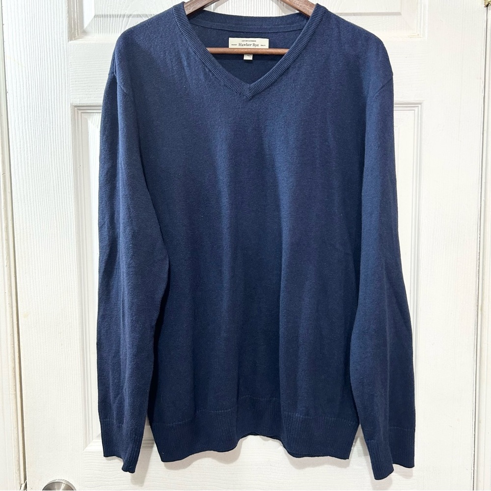 Hawker Rye Men's Deep Blue V-Neck Cotton Cashmere Sweater. Navy. Size Medium